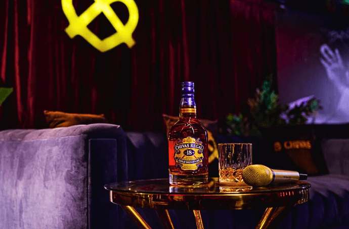 CHIVAS REGAL 18YO WHISKY 0.7L + PACKAGING